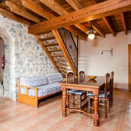 Апартаменты Yourhouse Deulosal, In Rural House With Pool Мария-де-ла-Салуд